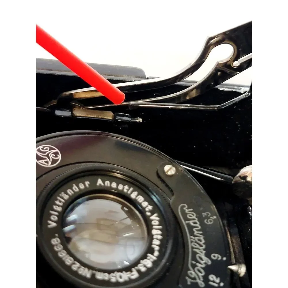 Vintage Voigtländer Embezet Leaf Shutter 1:6.3 F 10.5cm Camera READ